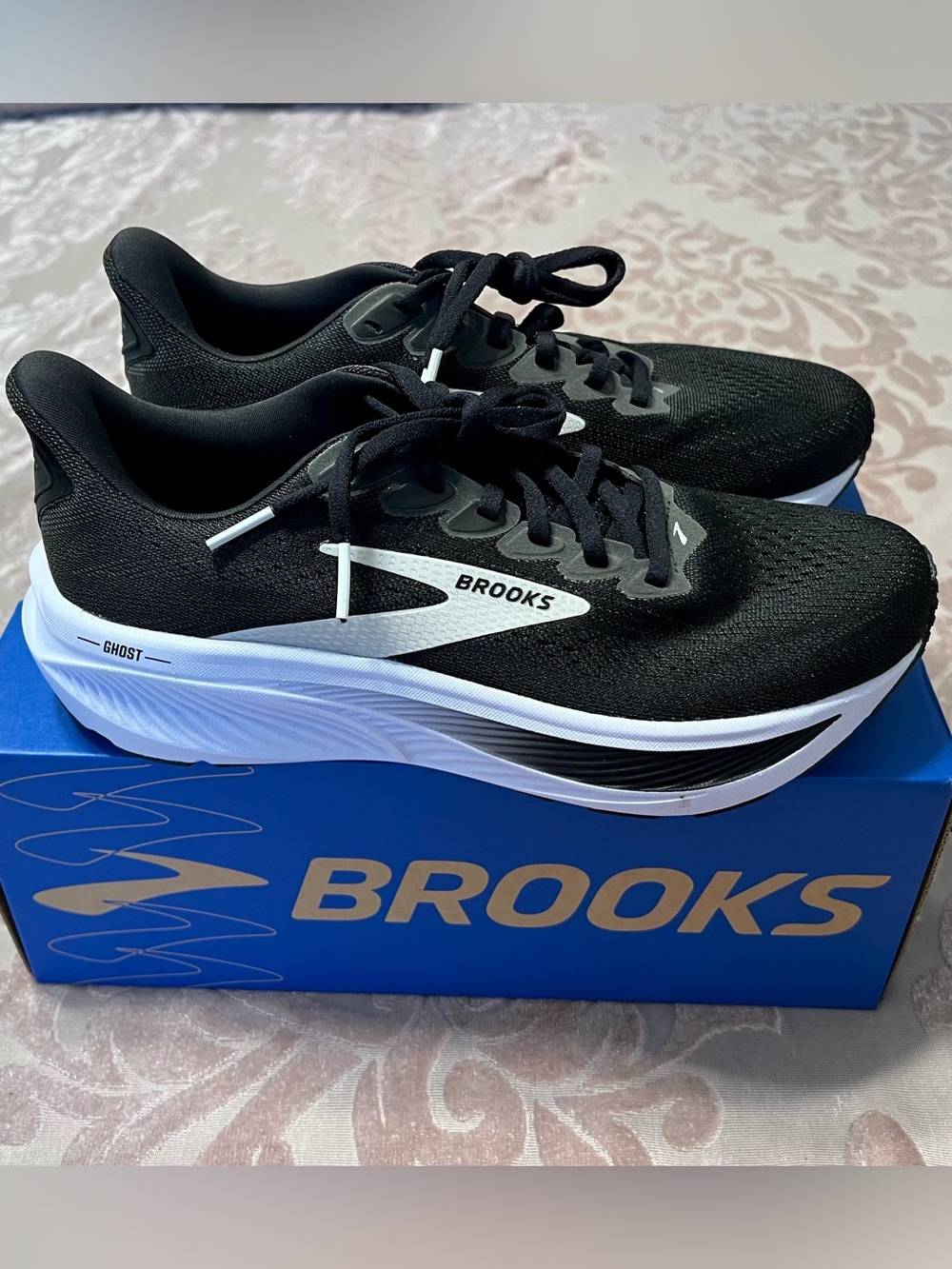 Brooks Women ghost 17 Running Shoes